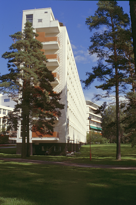 A. AALTO, PAIMIO: SOUTH WING FROM WEST