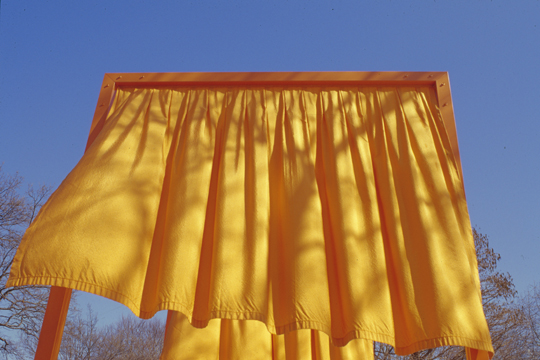 CHRISTO AND JANNE-CLAUDE, NEW YORK: TRY TO CATCH THE WIND