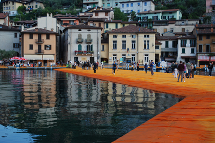 CHRISTO (AND JANNE-CLAUDE), LAGO D'ISEO: TURNING TO MONTEISOLA