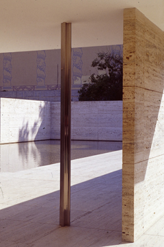 L. MIES VAN DER ROHE, BARCELONA: FIGURE/BACKGROUND