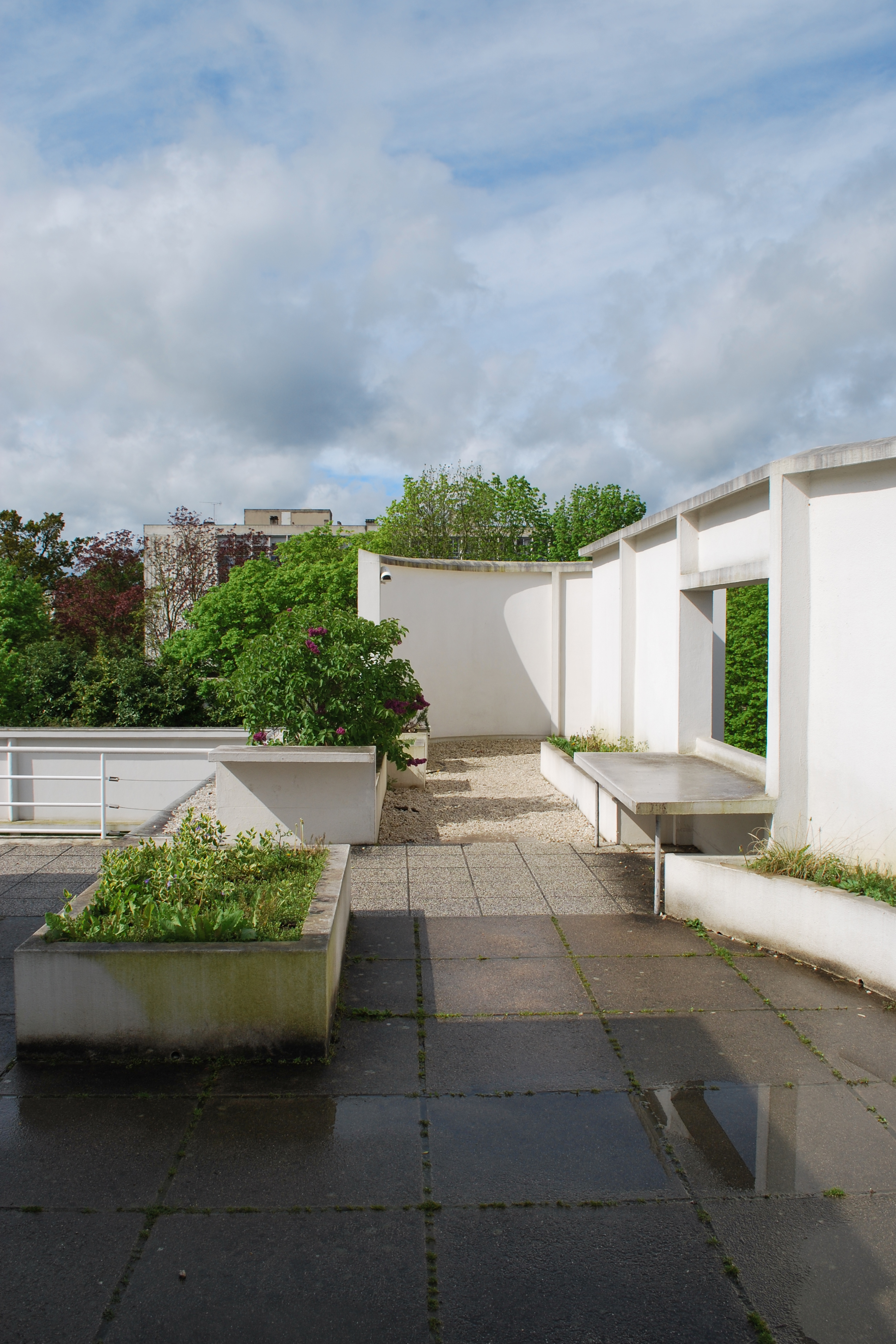 LE CORBUSIER, POISSY: VERS LE SOLARIUM