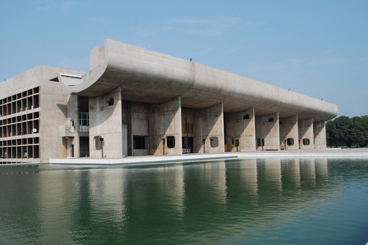 ASSEMBLY REFLECTING POOL