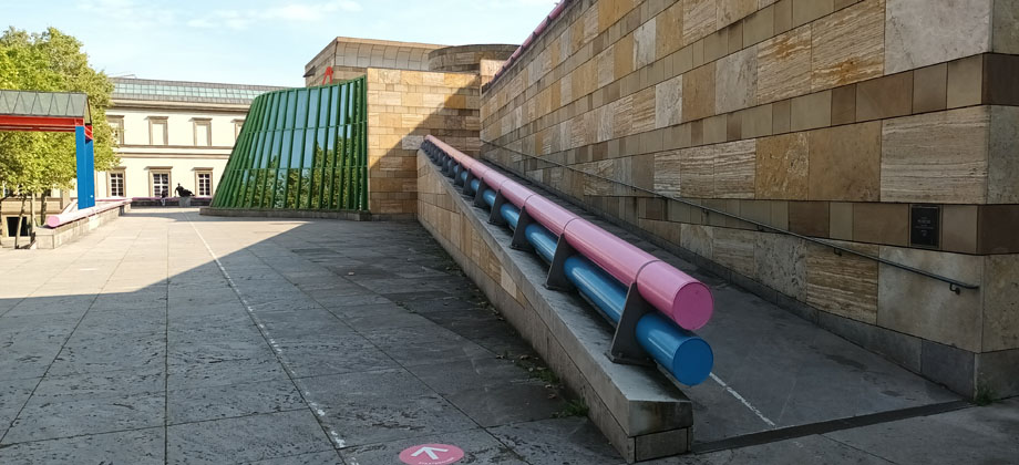 MAIN RAMP TO ENTER