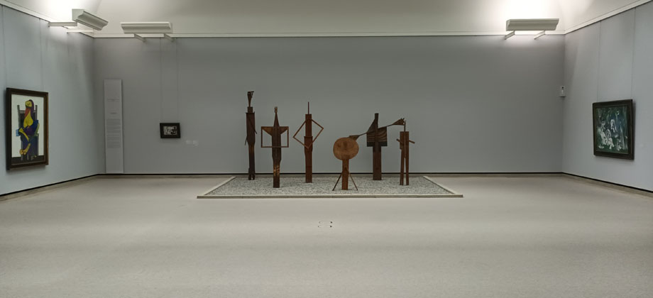 PICASSO HALL. THE BATHERS