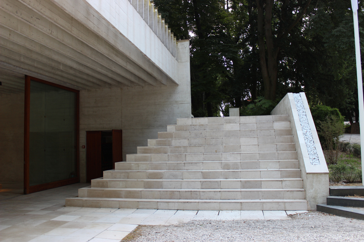SVERRE FEHN, VENICE: CORNER STAIRS
