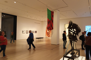 DAVID HAMONS, AFRIC AMERICA FLAG,1990 (CANVAS AND GROMMETS, 149,9X240)