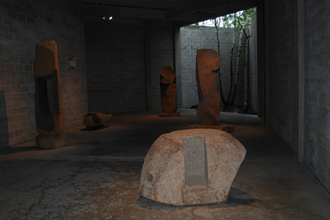 I. NOGUCHI, NEW YORK: INTERIOR OPENING TO GARDEN