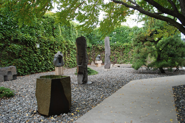 I. NOGUCHI, NEW YORK: BEGINNING FROM THE WELL, 1982 (basalt, 98.4 x 78.7 x 86)