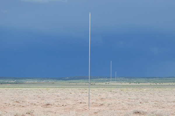 WALTER DE MARIA, QUEMADO: RUNNING POLES