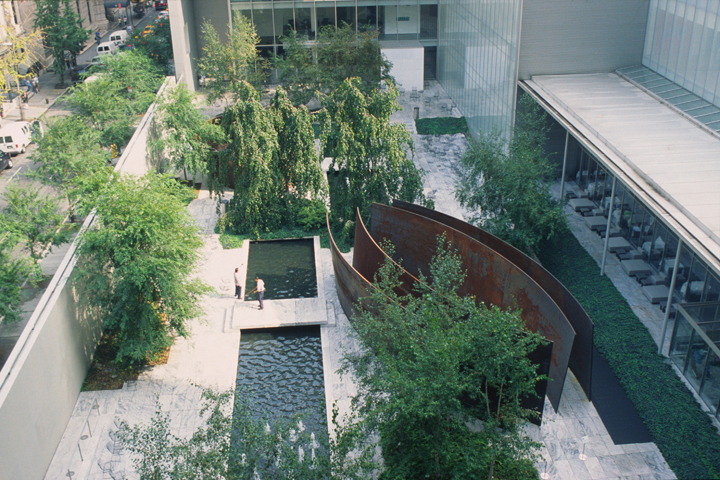 R. SERRA, INTERSECTION II  MOMA 2007