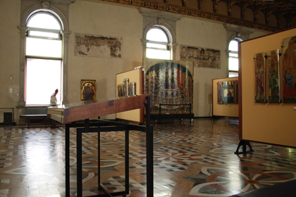 C. SCARPA, VENEZIA: SCUOLA GRANDE DELLA CARIT, I PRIMITIVI, (Sala 1), VISTA LATERALE