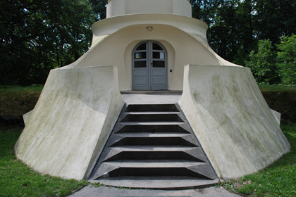 E. MENDELSOHN, POTSDAM: CELEBRATING ENTRANCE