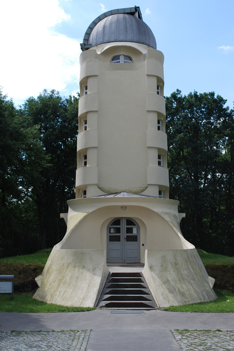 E. MENDELSOHN, POTSDAM: PLASTIC STANDING