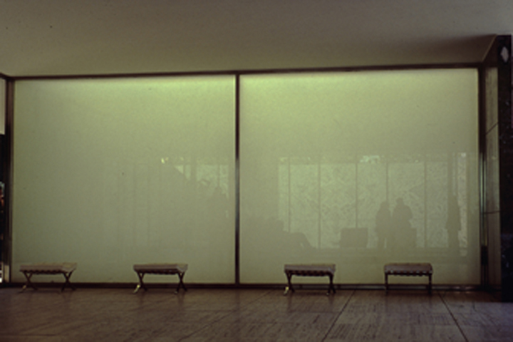 L. MIES VAN DER ROHE, BARCELONA: �SELF REFLECTING GHOSTS 1�
