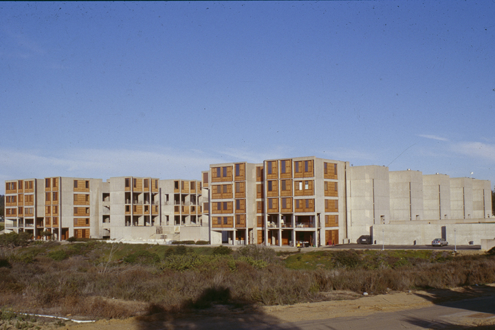 L. I. KAHN, LA JOLLA: LONG DISTANCE VIEW