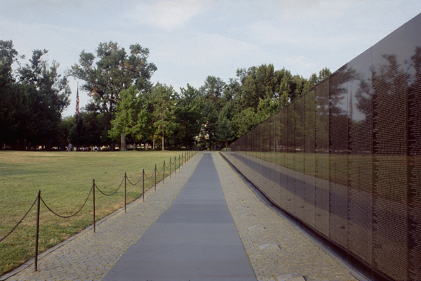 MAYA LIN, WASHINGTON DC: “WALKING ALONSIDE THE WALL”