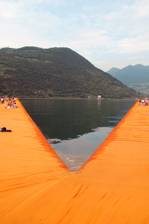 CHRISTO (AND JANNE-CLAUDE), LAGO D'ISEO: “POINTED ANGLE”