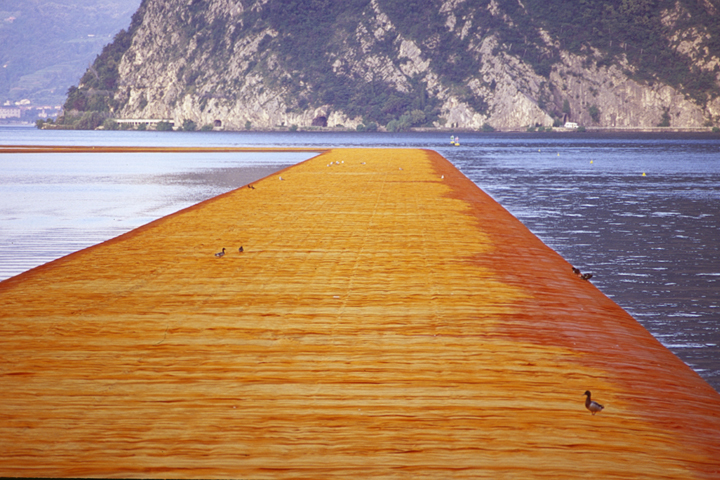 CHRISTO (AND JANNE-CLAUDE), LAGO D'ISEO: “BIRDS ONLY”